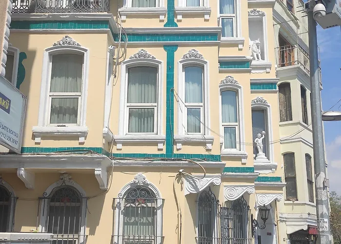 アパートホテル Nevalist イスタンブール