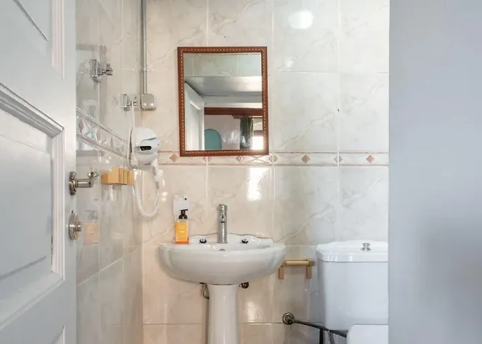 Nevalist アパートホテル 4*